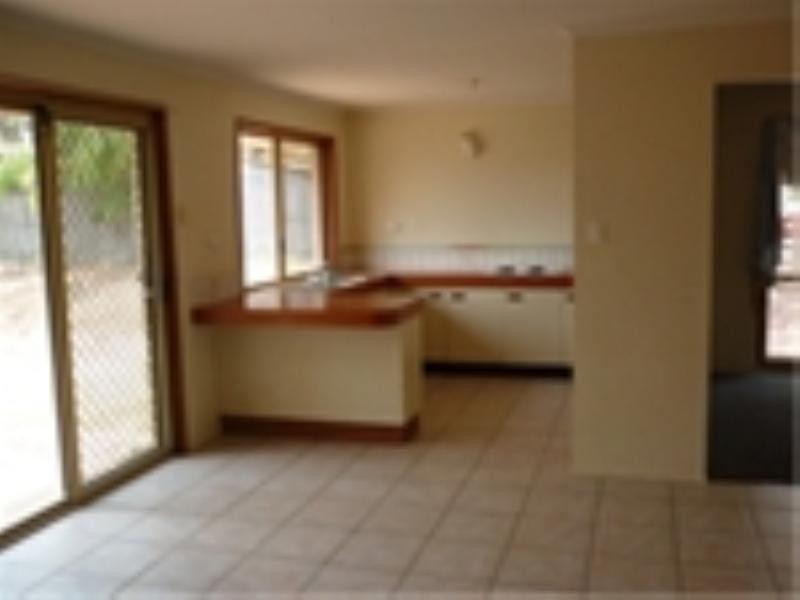 4 Dorking Court, Alexandra Hills QLD 4161