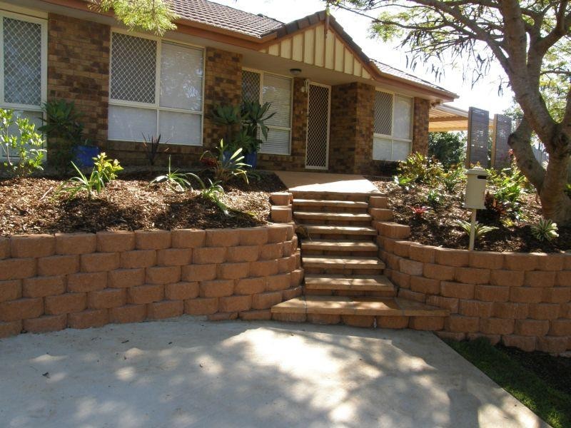 1 Gleneagles Court, Redland Bay QLD 4165