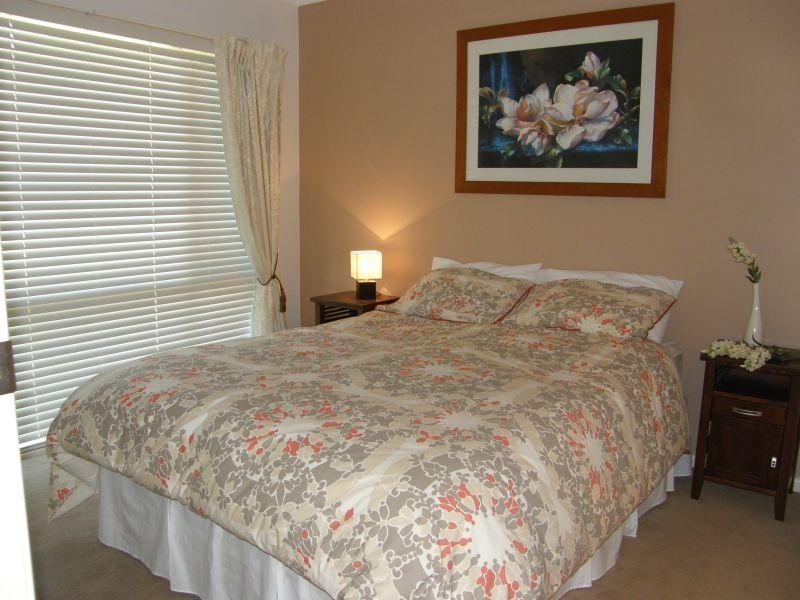 1 Gleneagles Court, Redland Bay QLD 4165