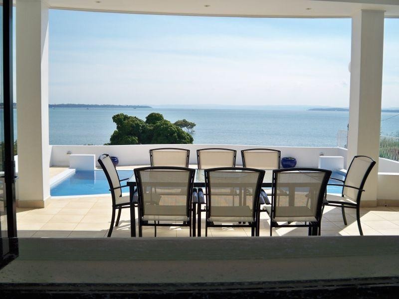 37 Esplanade, Redland Bay QLD 4165