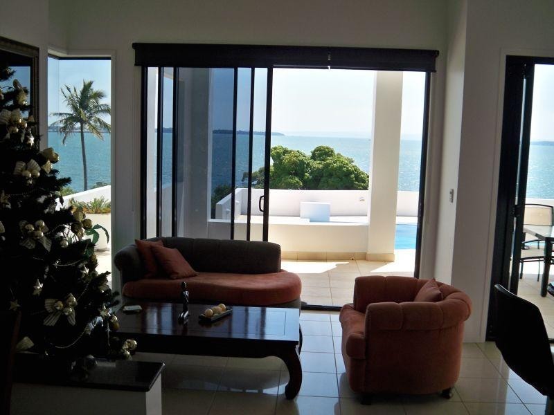 37 Esplanade, Redland Bay QLD 4165