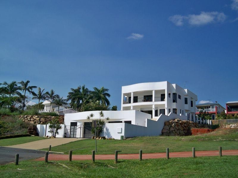 37 Esplanade, Redland Bay QLD 4165