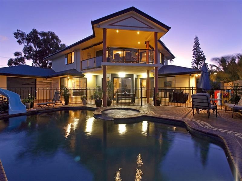 10 Torquay Road, Redland Bay QLD 4165