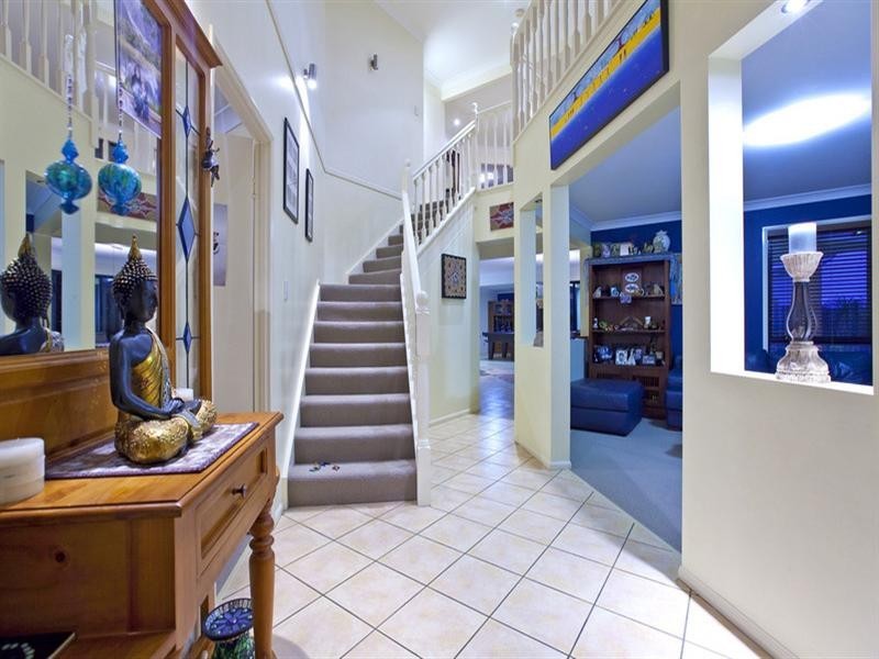 10 Torquay Road, Redland Bay QLD 4165