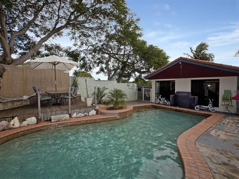 21 Marine Street, Redland Bay QLD 4165