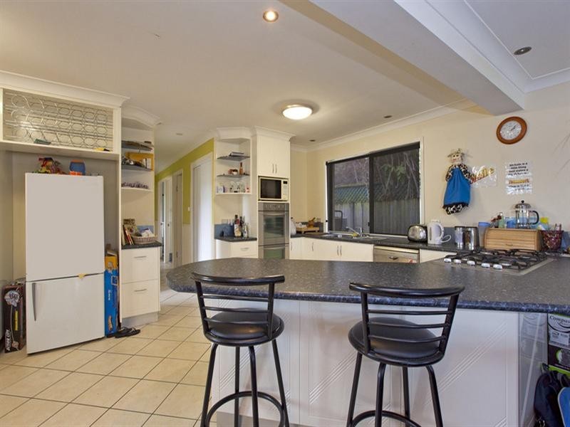 21 Marine Street, Redland Bay QLD 4165