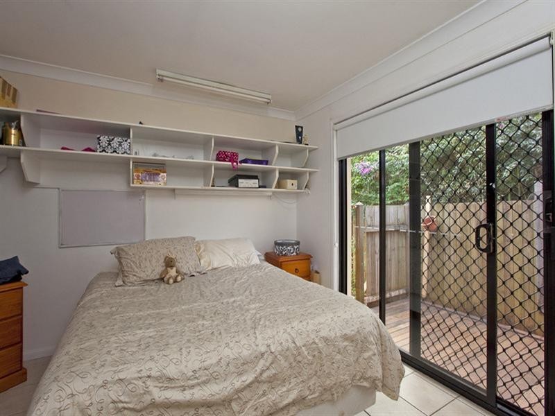 21 Marine Street, Redland Bay QLD 4165