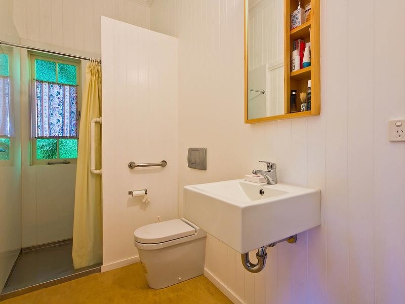 21 Weinam Street, Redland Bay QLD 4165