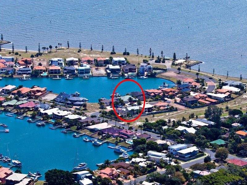 6 Raby Bay Boulevard, Raby Bay QLD 4163