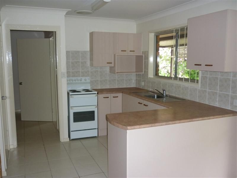 27 Dawn Crescent, Thornlands QLD 4164