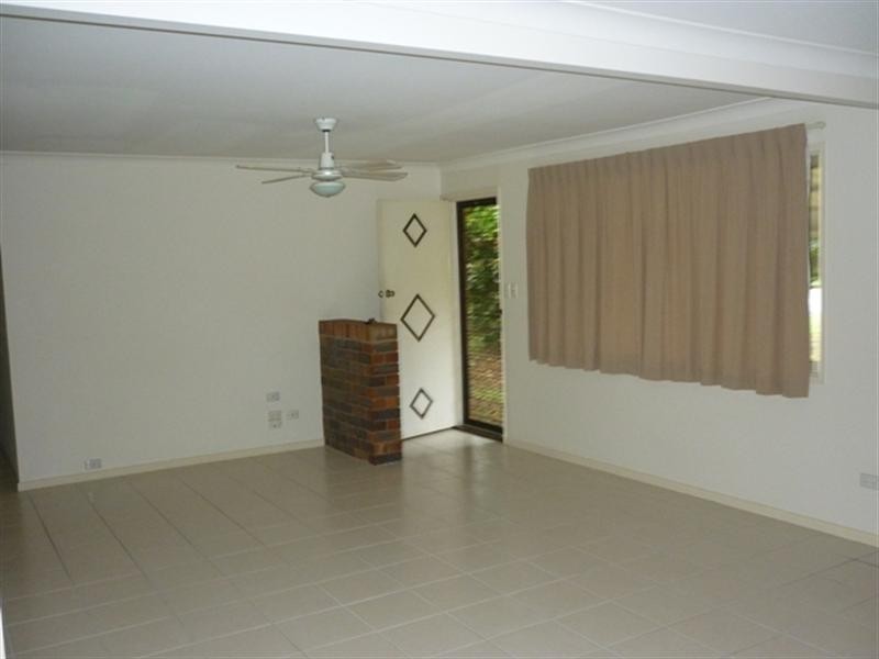 27 Dawn Crescent, Thornlands QLD 4164