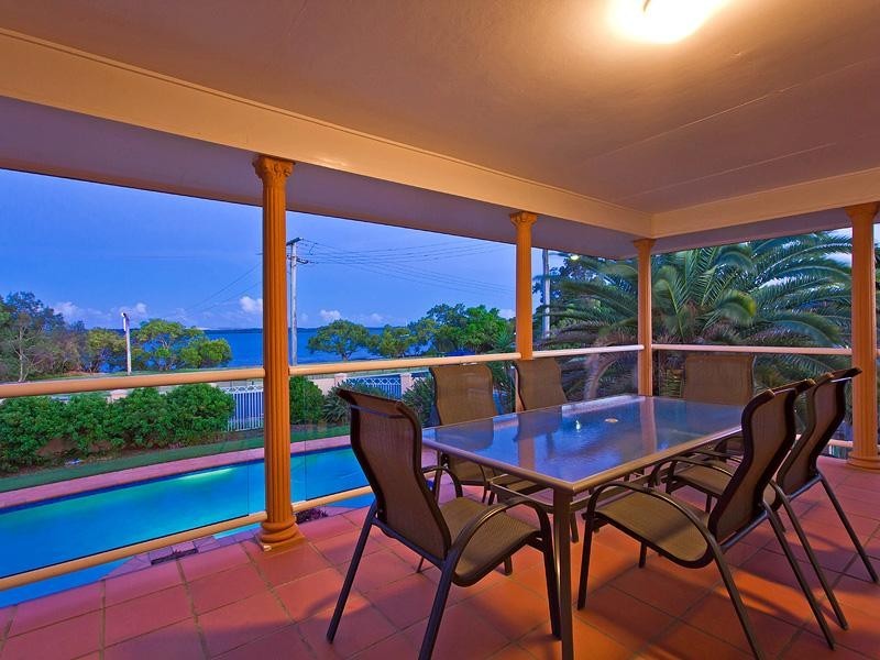 2 Auster Street, Redland Bay QLD 4165
