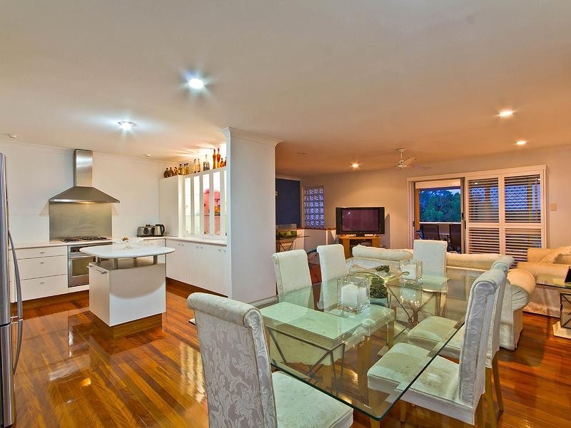 2 Auster Street, Redland Bay QLD 4165