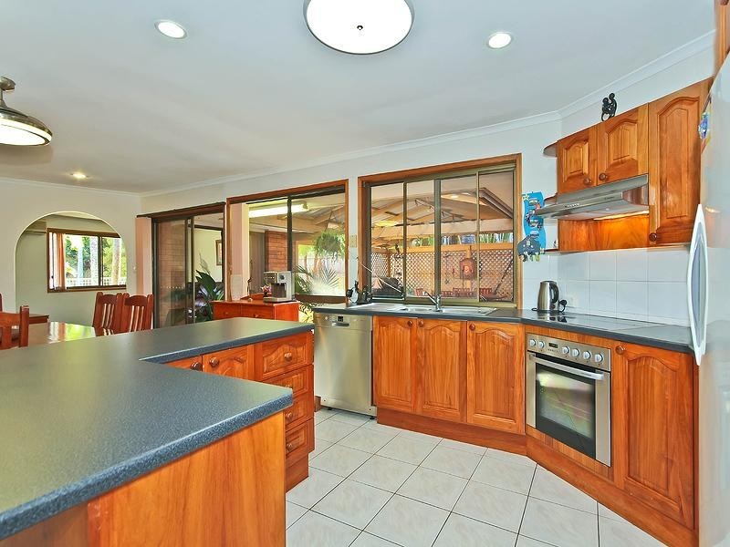 60 Beach Street, Cleveland QLD 4163