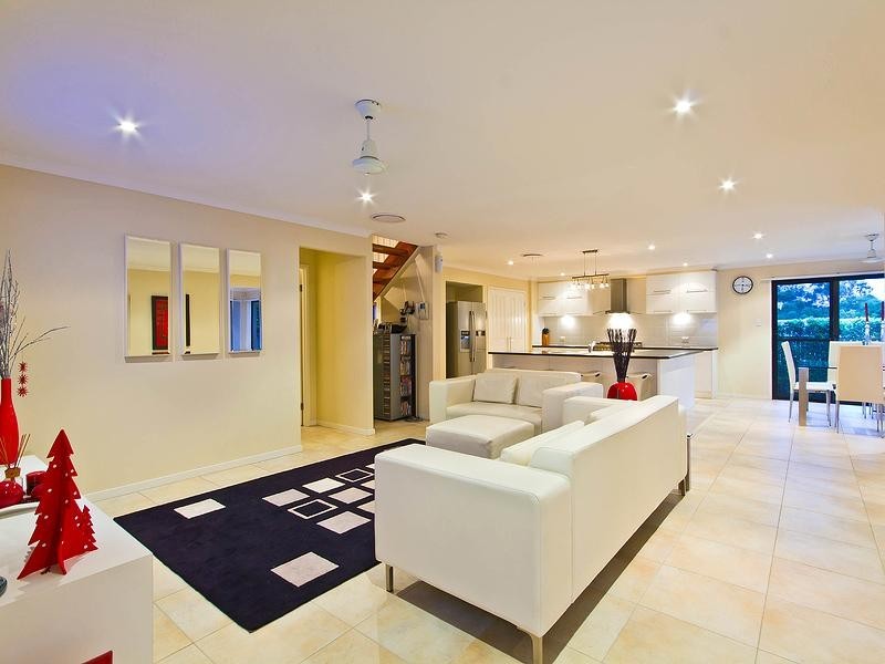 12 Ebony Crescent, Redland Bay QLD 4165