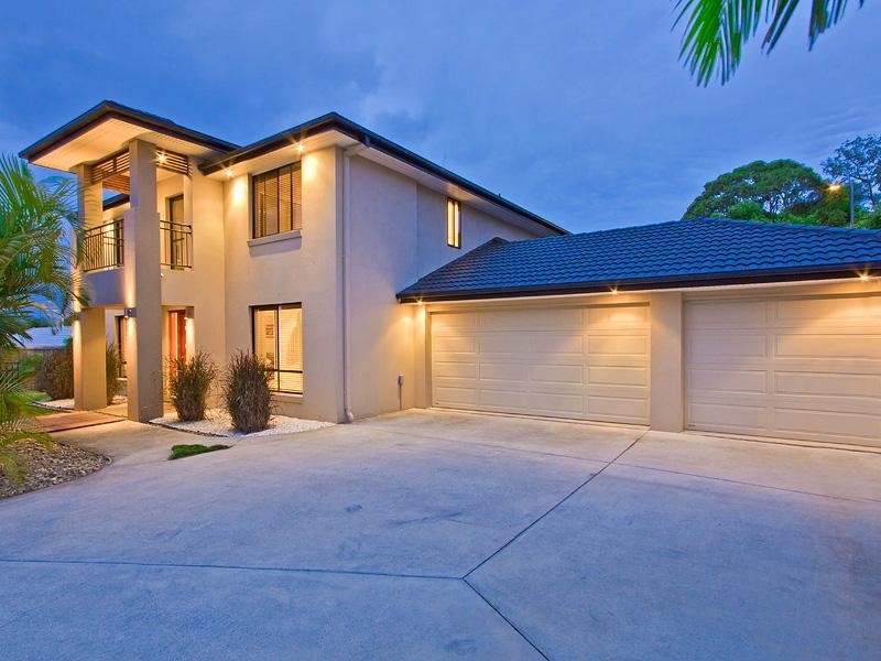 12 Ebony Crescent, Redland Bay QLD 4165