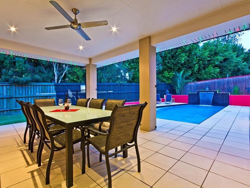 12 Ebony Crescent, Redland Bay QLD 4165