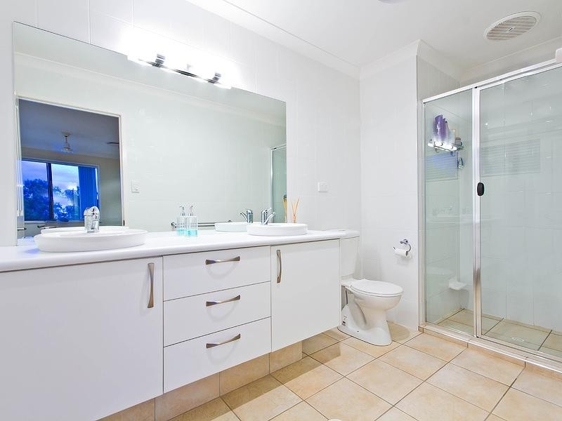 12 Ebony Crescent, Redland Bay QLD 4165