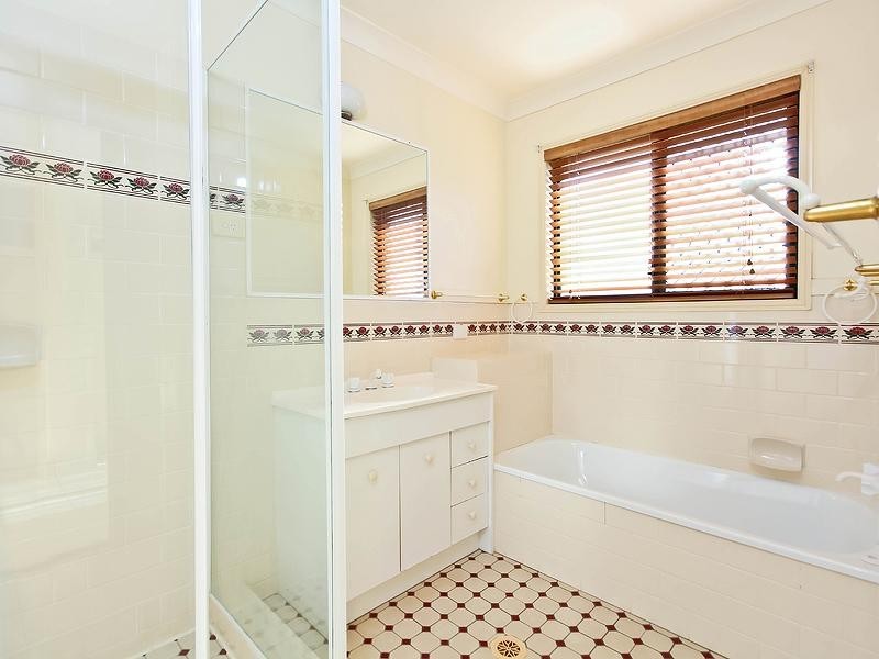 5 Byng Road, Birkdale QLD 4159