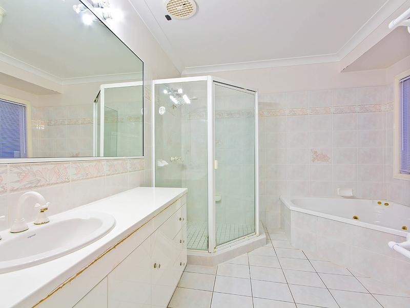 3 Haydon Court, Victoria Point QLD 4165