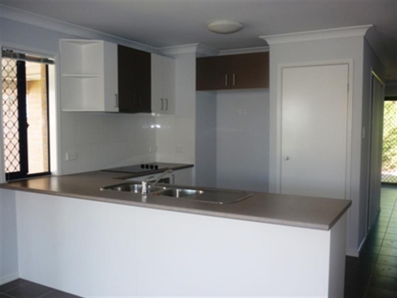 21 Crestlea Street, Victoria Point QLD 4165