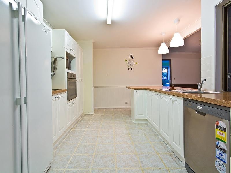 8 Winster Court, Alexandra Hills QLD 4161