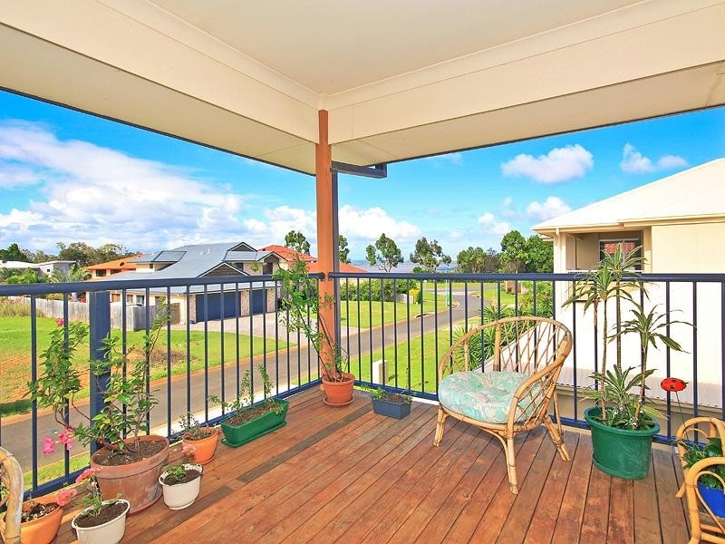 10 St Clair Court, Redland Bay QLD 4165