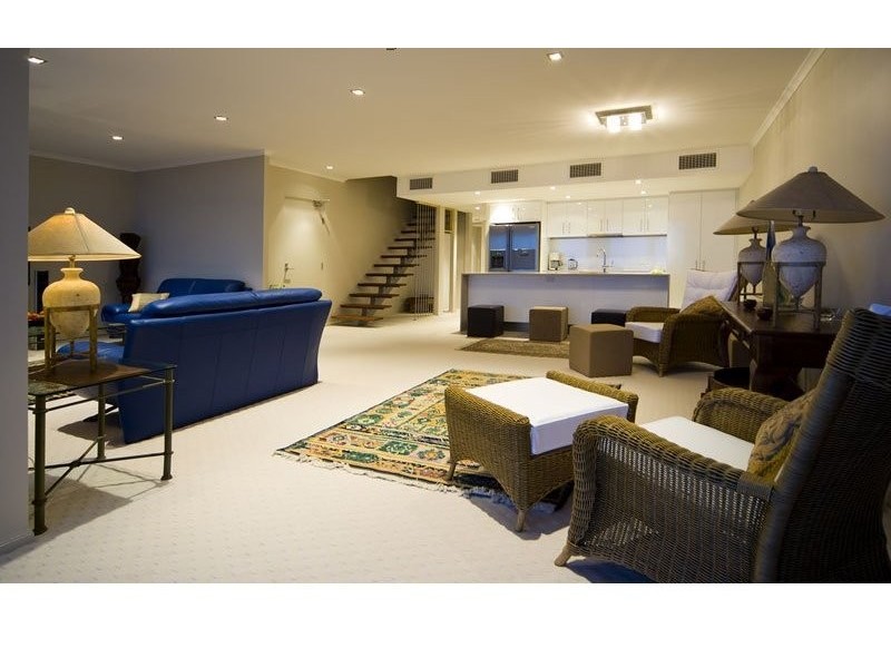 141 Shore Street, Cleveland QLD 4163