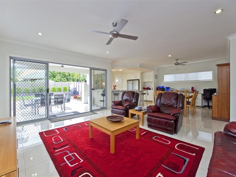 6 Oak Street, Ormiston QLD 4160