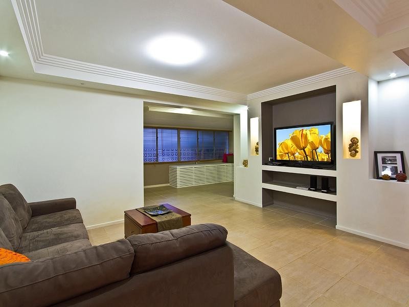 363 Bloomfield Street, Cleveland QLD 4163