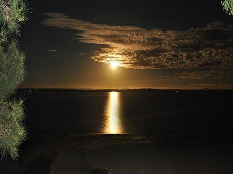 1a Bay Street, Redland Bay QLD 4165