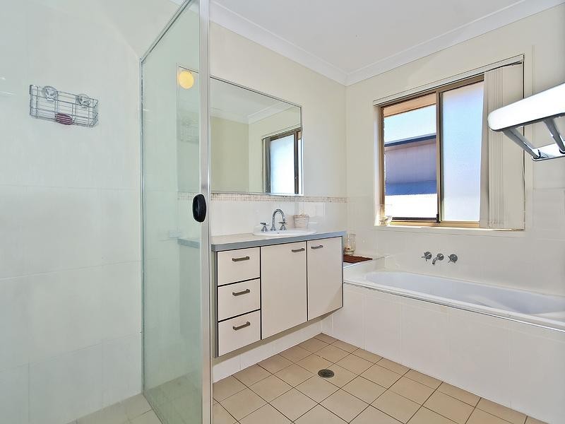6 Cole Street, Redland Bay QLD 4165