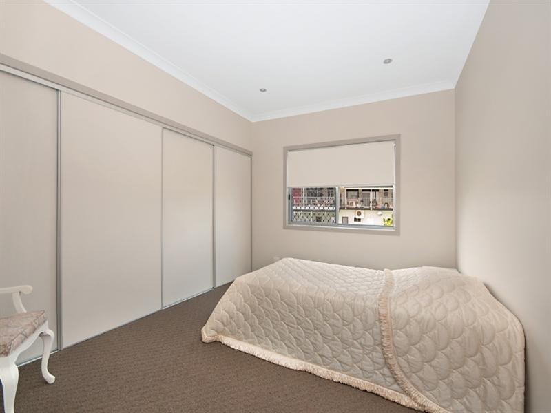 4/8 Boat Street, Victoria Point QLD 4165