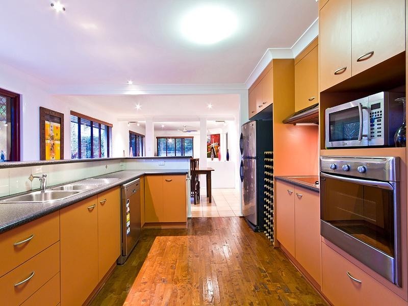 10 Darcelle Place, Ormiston QLD 4160