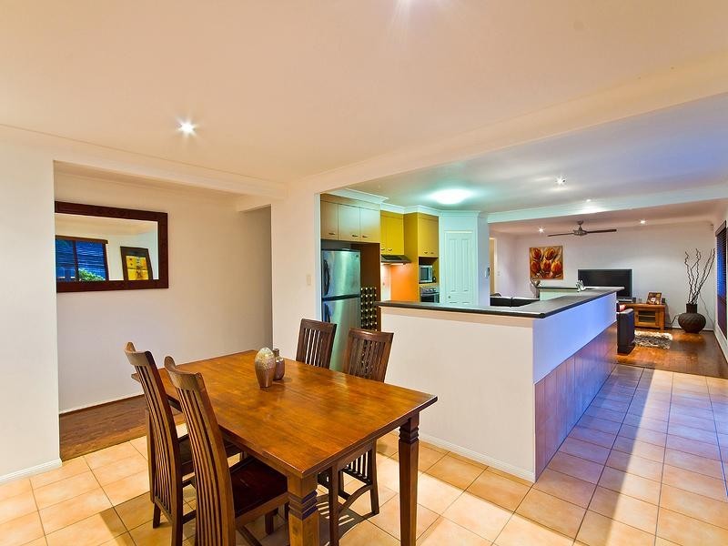 10 Darcelle Place, Ormiston QLD 4160