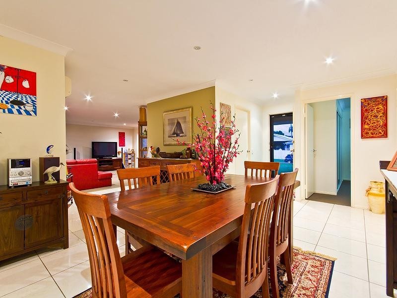 4 Bassil Avenue, Victoria Point QLD 4165