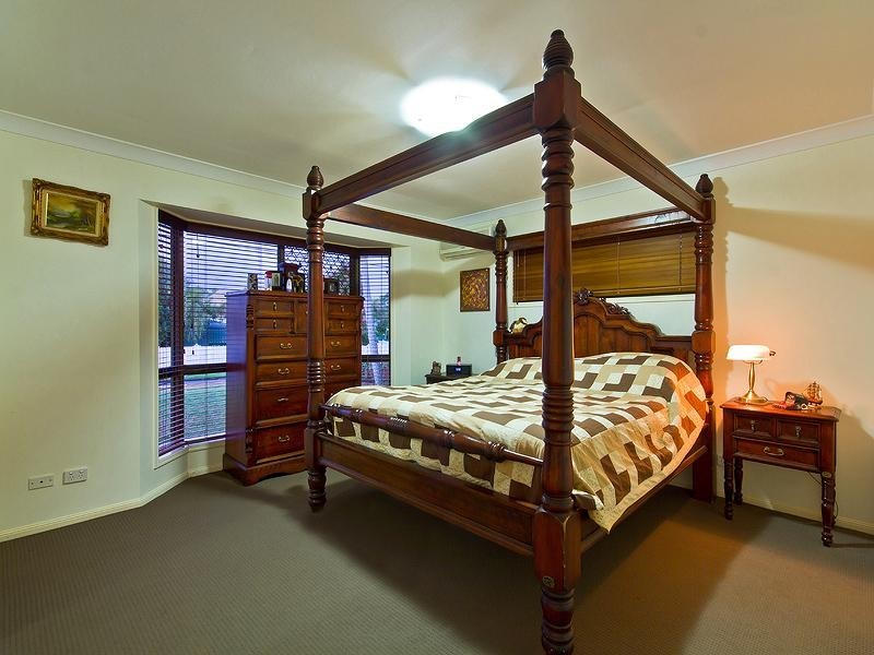 4 Bassil Avenue, Victoria Point QLD 4165