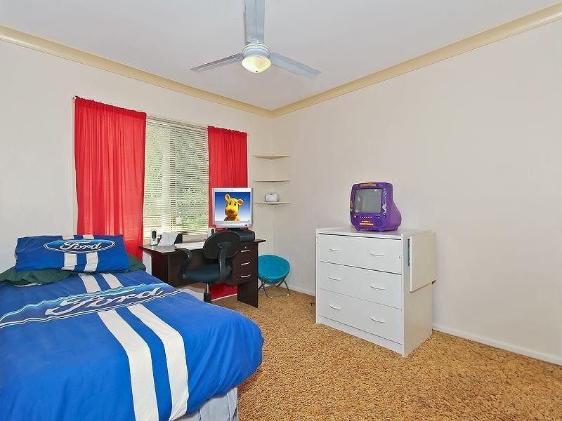 6 Hampshire Crescent, Alexandra Hills QLD 4161