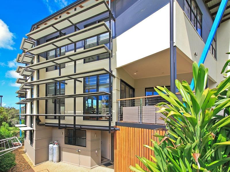 1 Oasis Close, Manly West QLD 4179