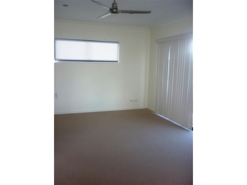 54 Whites Road, Manly West QLD 4179