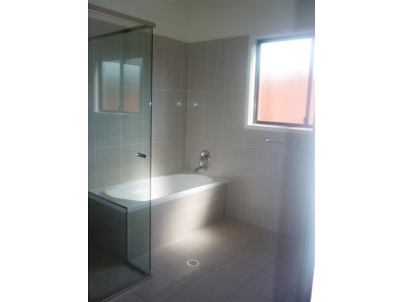 54 Whites Road, Manly West QLD 4179