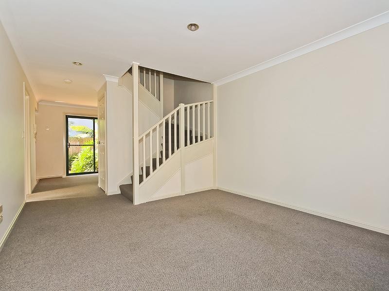 1/223 Middle Street, Cleveland QLD 4163