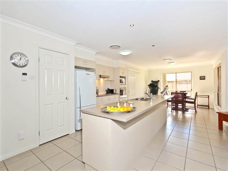 10 Shearwater Street, Cleveland QLD 4163