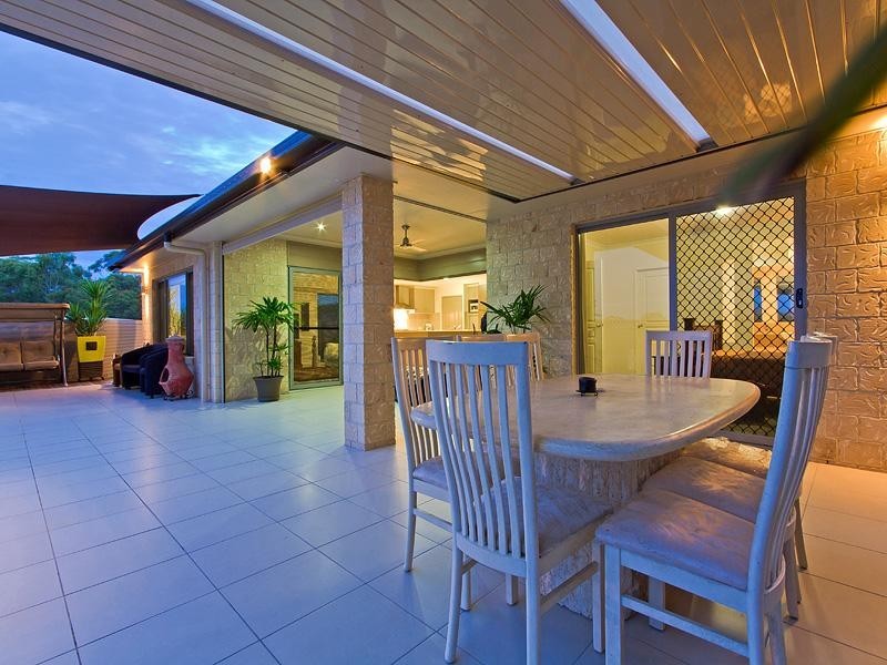 3 Kelby Close, Redland Bay QLD 4165