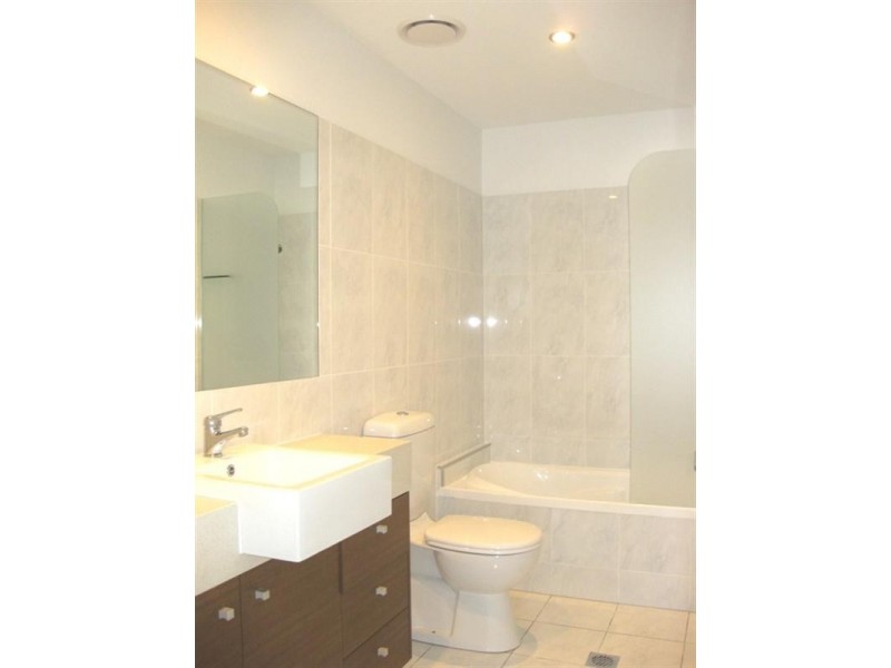 8/150 Middle Street, Cleveland QLD 4163