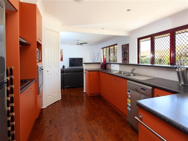 10 Darcelle Place, Ormiston QLD 4160