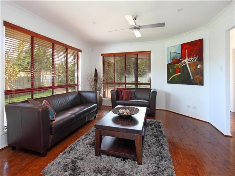 10 Darcelle Place, Ormiston QLD 4160