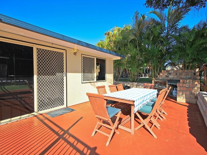 9 Wattle Street, Victoria Point QLD 4165