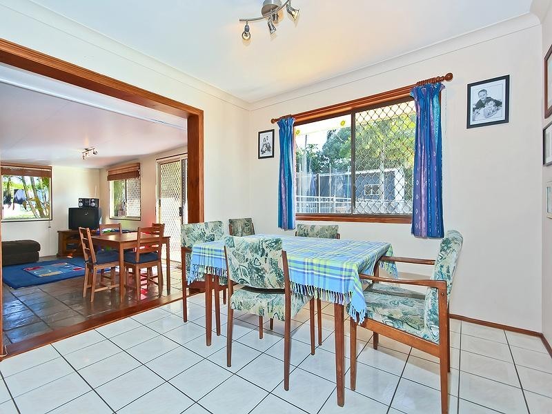 9 Wattle Street, Victoria Point QLD 4165