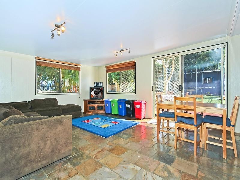 9 Wattle Street, Victoria Point QLD 4165